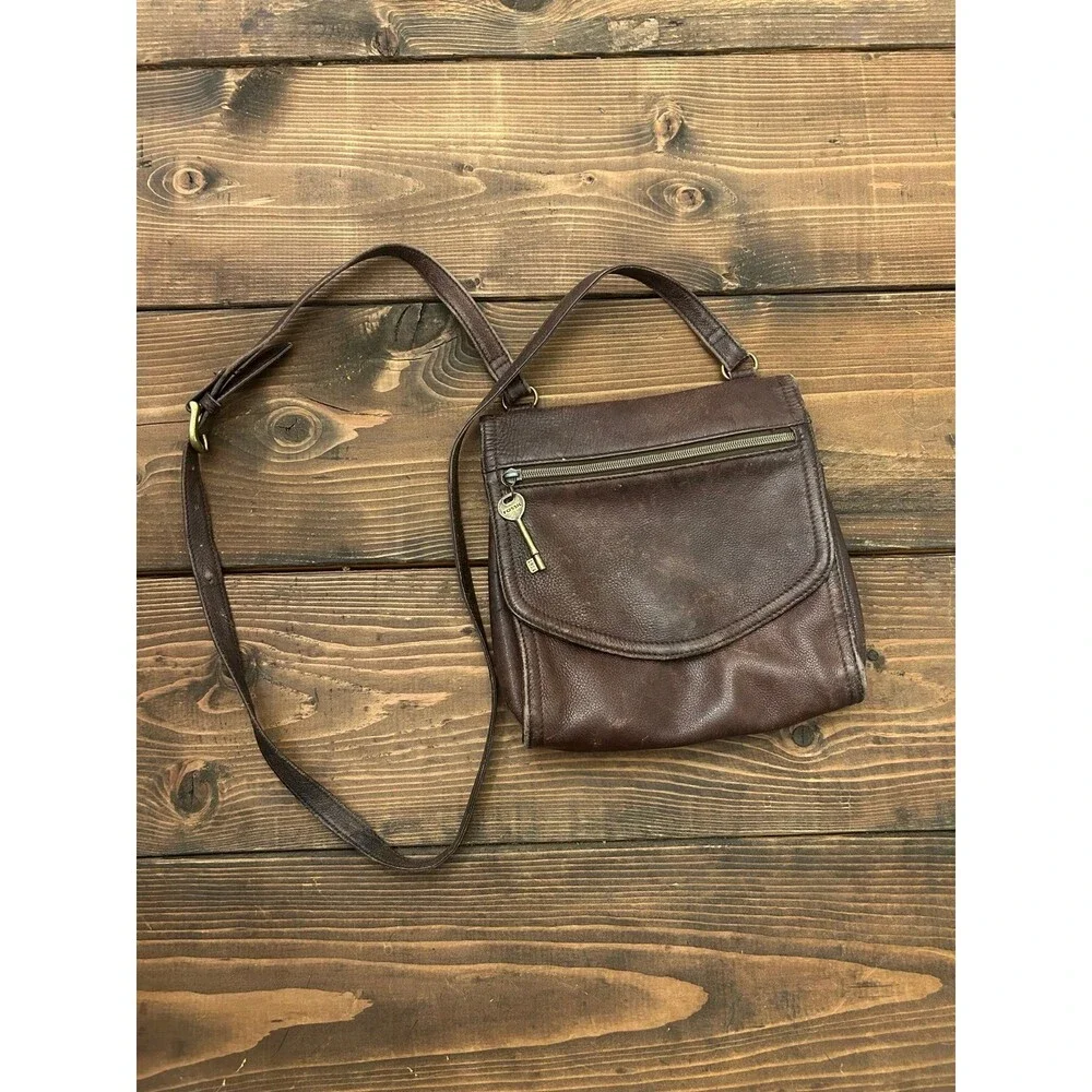Fossil Vintage Brown Leather Crossbody Purse Key Zip Pull Genuine Leather